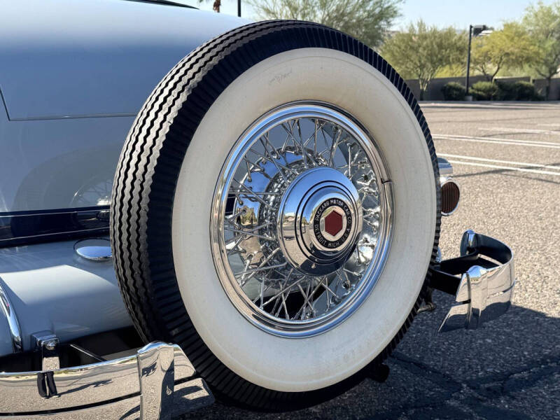 1932 Packard Deluxe 8