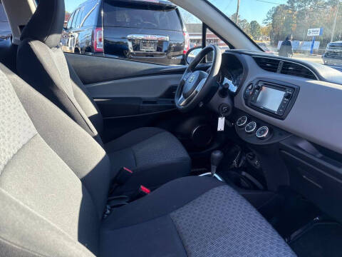 2016 Toyota Yaris 3-Door LE