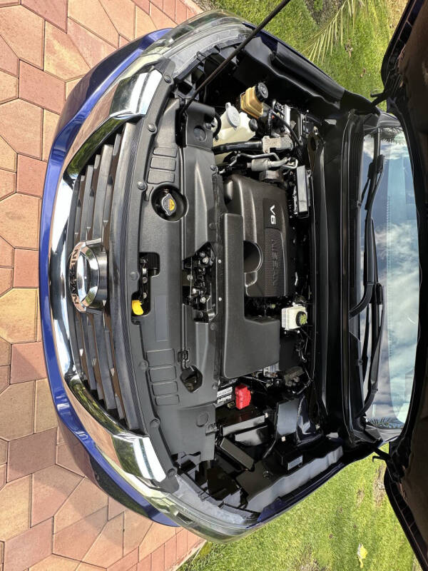 2017 Nissan Pathfinder SV