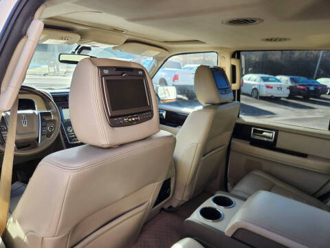 2016 Lincoln Navigator Select