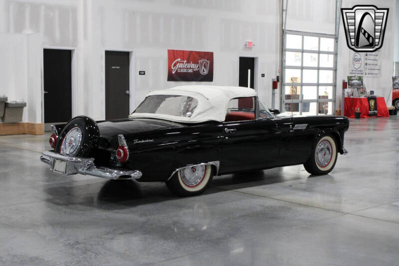 1956 Ford Thunderbird