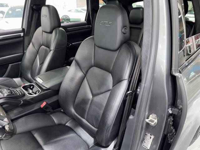 2017 Porsche Cayenne GTS