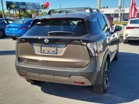 2025 Nissan Kicks SR