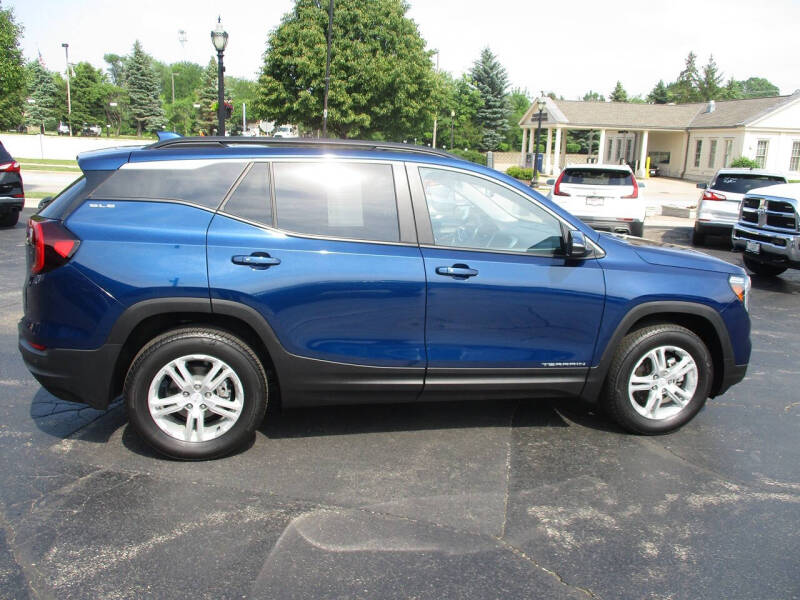 2023 GMC Terrain SLE