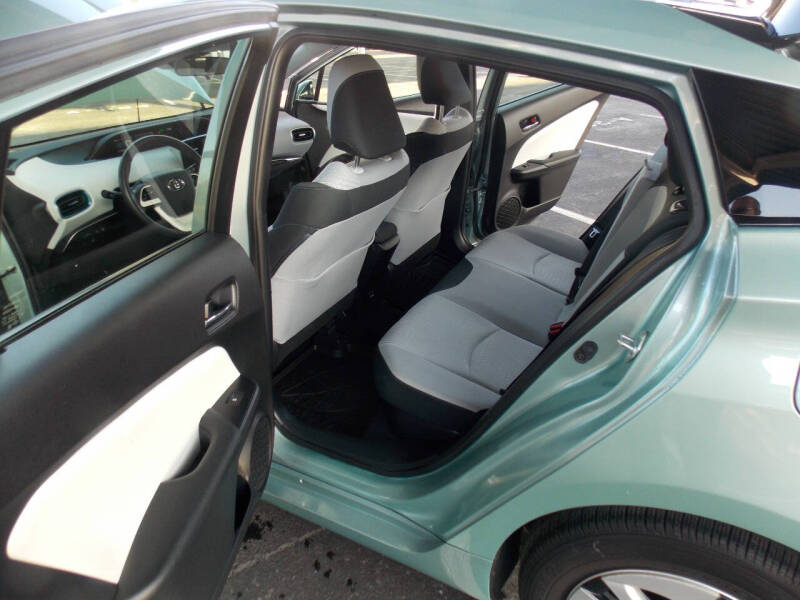 2017 Toyota Prius Three