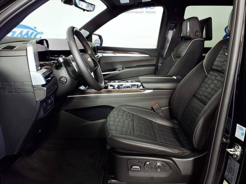 2025 Cadillac Escalade Sport Platinum