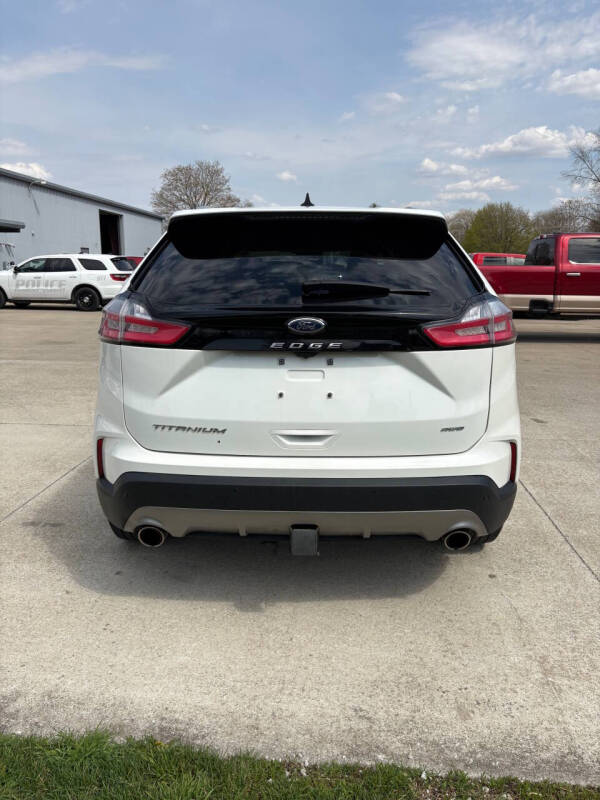 2022 Ford Edge Titanium