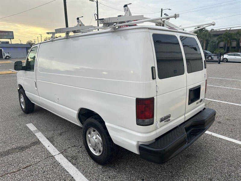 2011 Ford E-Series Econoline Van Commercial photo 7