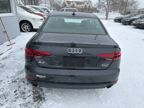 2017 Audi A4 2.0T quattro Premium Plus