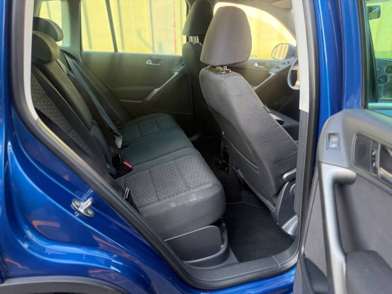 2009 Volkswagen Tiguan SE 4Motion