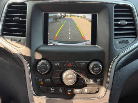 2019 Jeep Grand Cherokee Laredo E