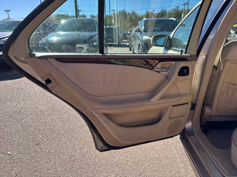 2001 Mercedes-Benz E-Class E 320