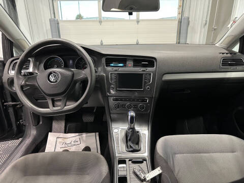 2016 Volkswagen e-Golf SE