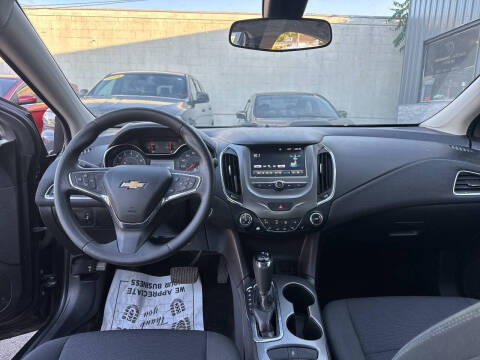 2017 Chevrolet Cruze LT Auto