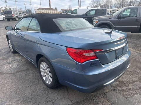 2011 Chrysler 200 Touring
