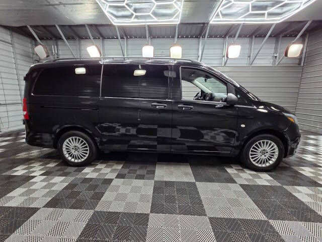 2023 Mercedes-Benz Metris Passenger