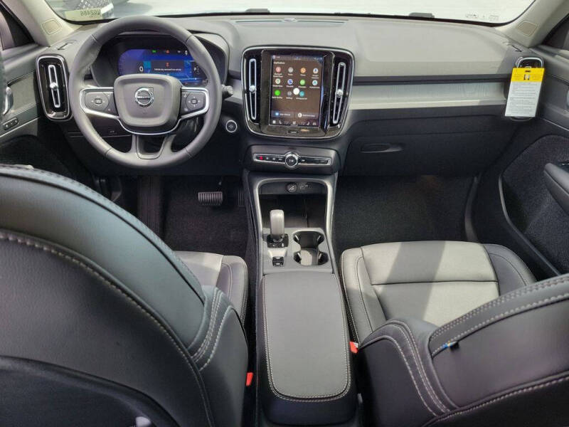 2026 Volvo XC40 B5 Core