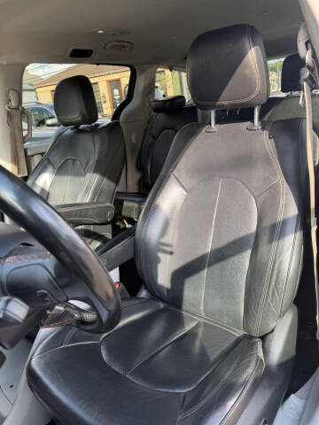 2020 Chrysler Pacifica Touring L
