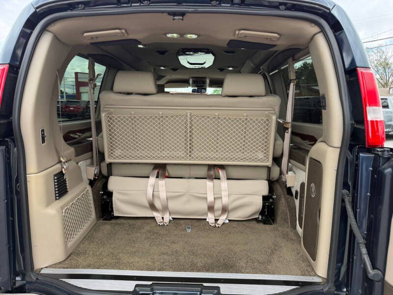2025 Chevrolet Express 2500