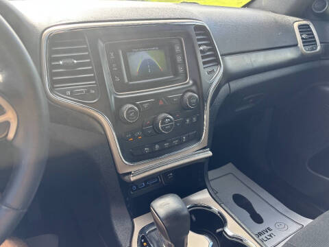 2017 Jeep Grand Cherokee Laredo
