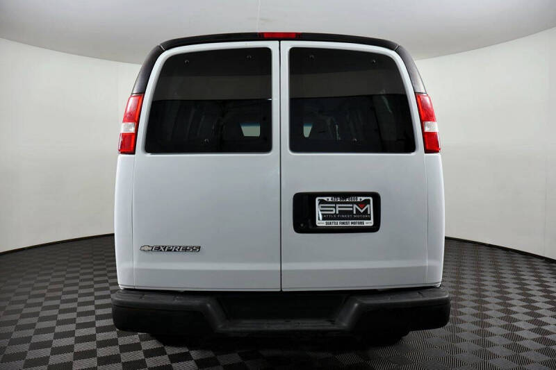 2017 Chevrolet Express LS 2500