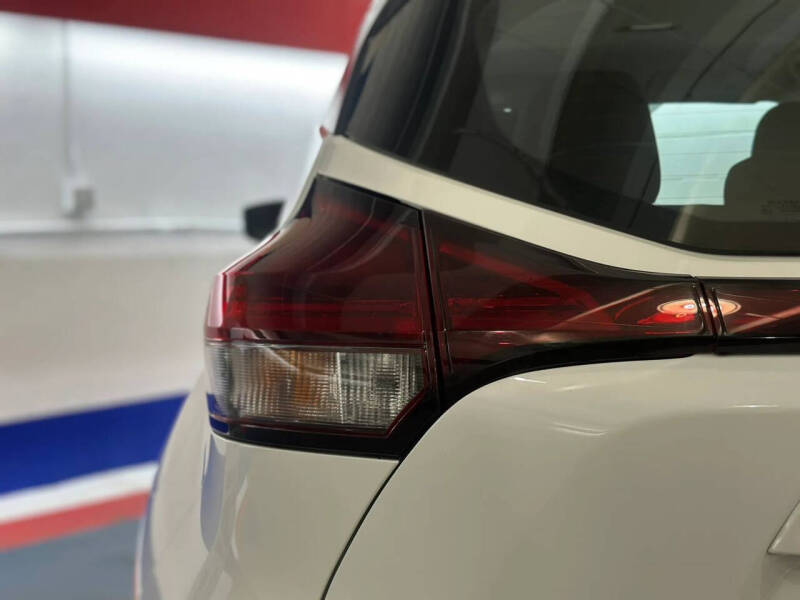 2022 Nissan Kicks S