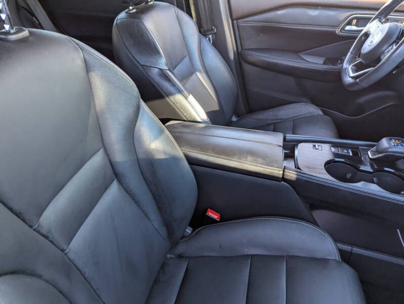 2021 Nissan Rogue SL