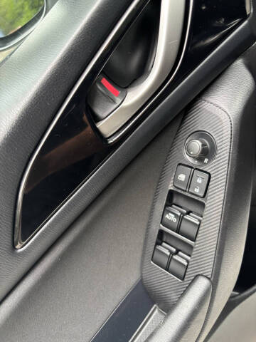 2016 Mazda MAZDA3 i Sport