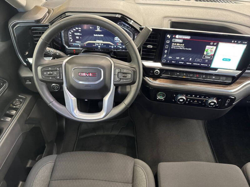 2023 GMC Sierra 1500 Elevation Standard