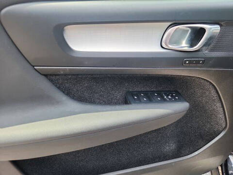 2024 Volvo XC40