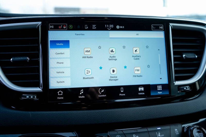 2023 Chrysler Pacifica Touring L