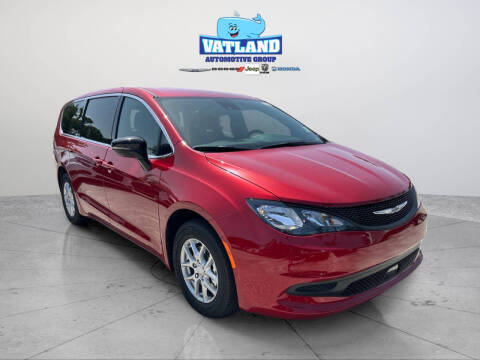 2027 Chrysler Pacifica LX