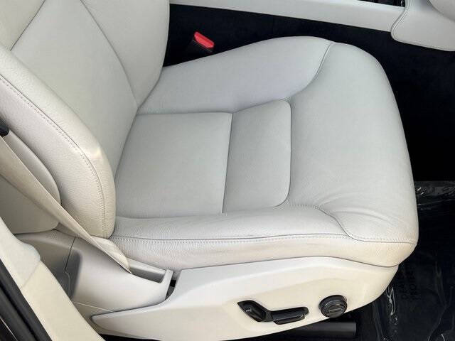 2023 Volvo XC90 B6 Plus Bright Theme 7P