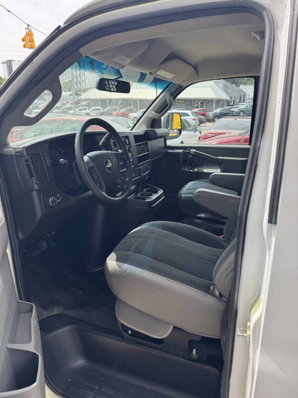 2021 Chevrolet Express 2500