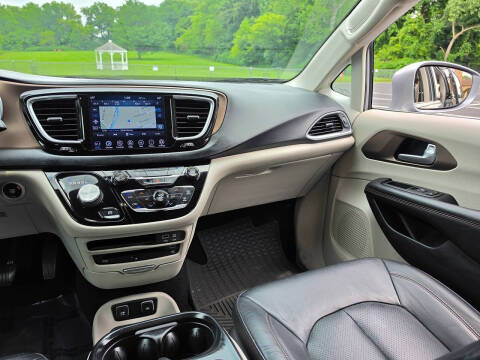 2018 Chrysler Pacifica Touring L Plus