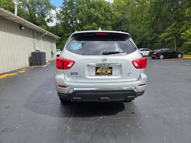 2020 Nissan Pathfinder SL