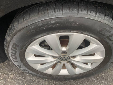 2014 Volkswagen Passat 1.8T Wolfsburg Edition PZEV