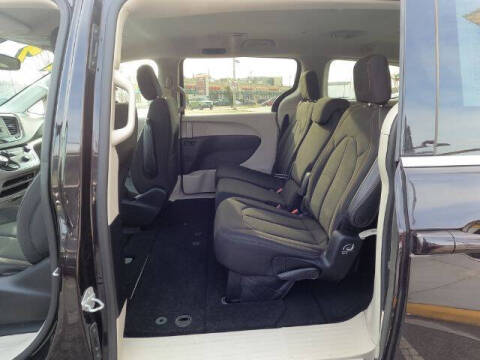 2017 Chrysler Pacifica LX