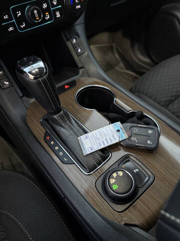 2017 GMC Acadia SLE-2