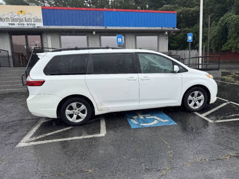 2015 Toyota Sienna LE 8-Passenger