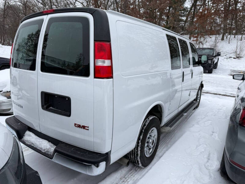 2023 GMC Savana 2500