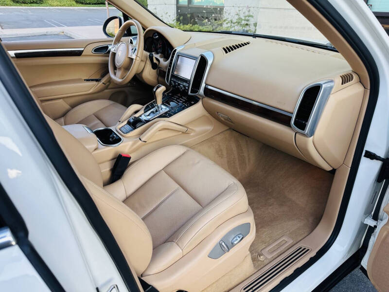 2011 Porsche Cayenne Tiptronic