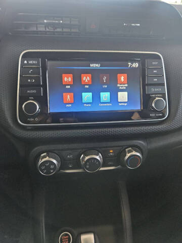 2024 Nissan Kicks S