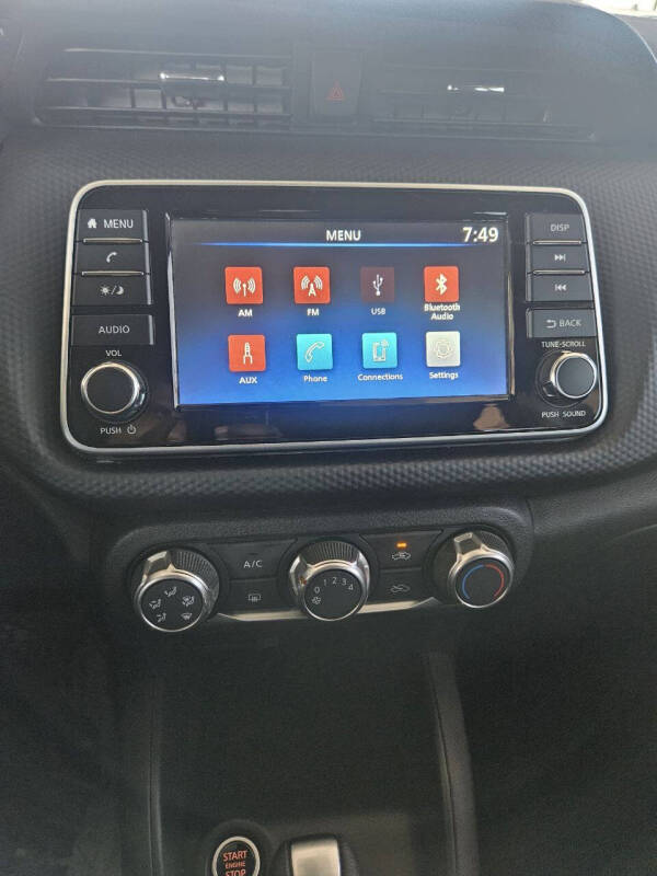 2024 Nissan Kicks S