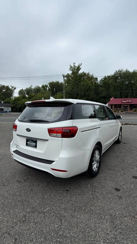 2016 Kia Sedona L