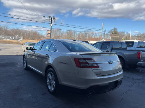 2017 Ford Taurus SEL