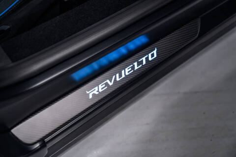 2025 Lamborghini Revuelto