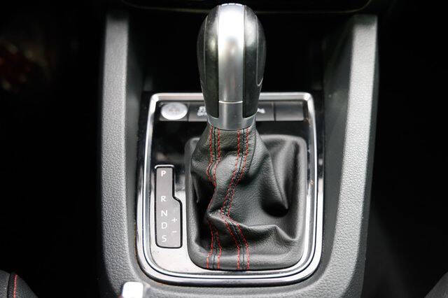 2017 Volkswagen Jetta 2.0T GLI