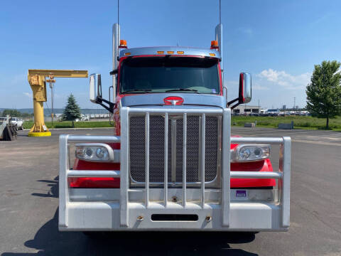 2022 Peterbilt 567