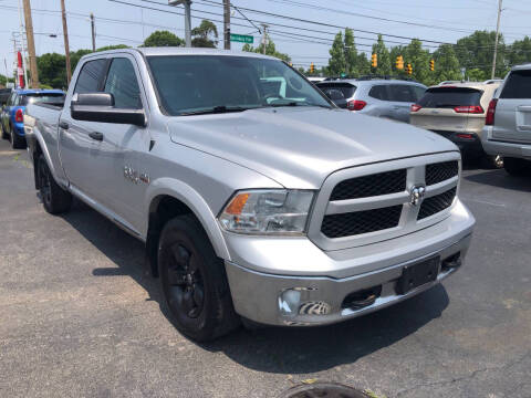 2015 RAM 1500 SLT